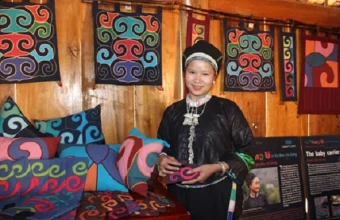 The harmony and sophistication in the Nung ethnic costumes