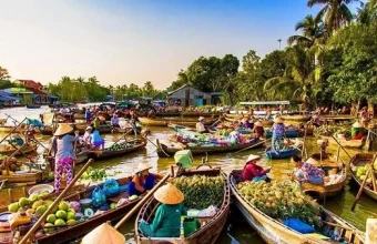 Reisen in der schwimmenden Jahreszeit in Südvietnam