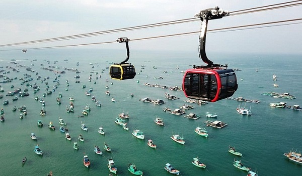 cable car in Hon Thom